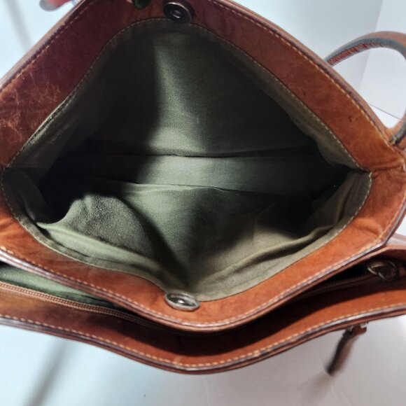 Land Trentino Distressed Leather Shoulder Bag Made in Columbia - Picture 13 of 13